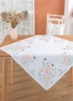 BADER Bestickte Tisch- und Raumdekoration mit Wiesenblumen-Motiv