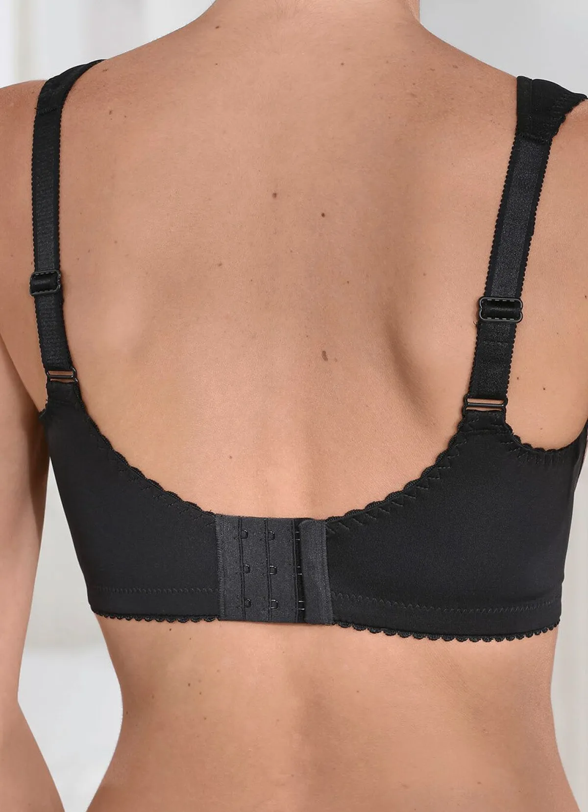 Damen BADER BH mit Raubtierdessin im Vorderteil