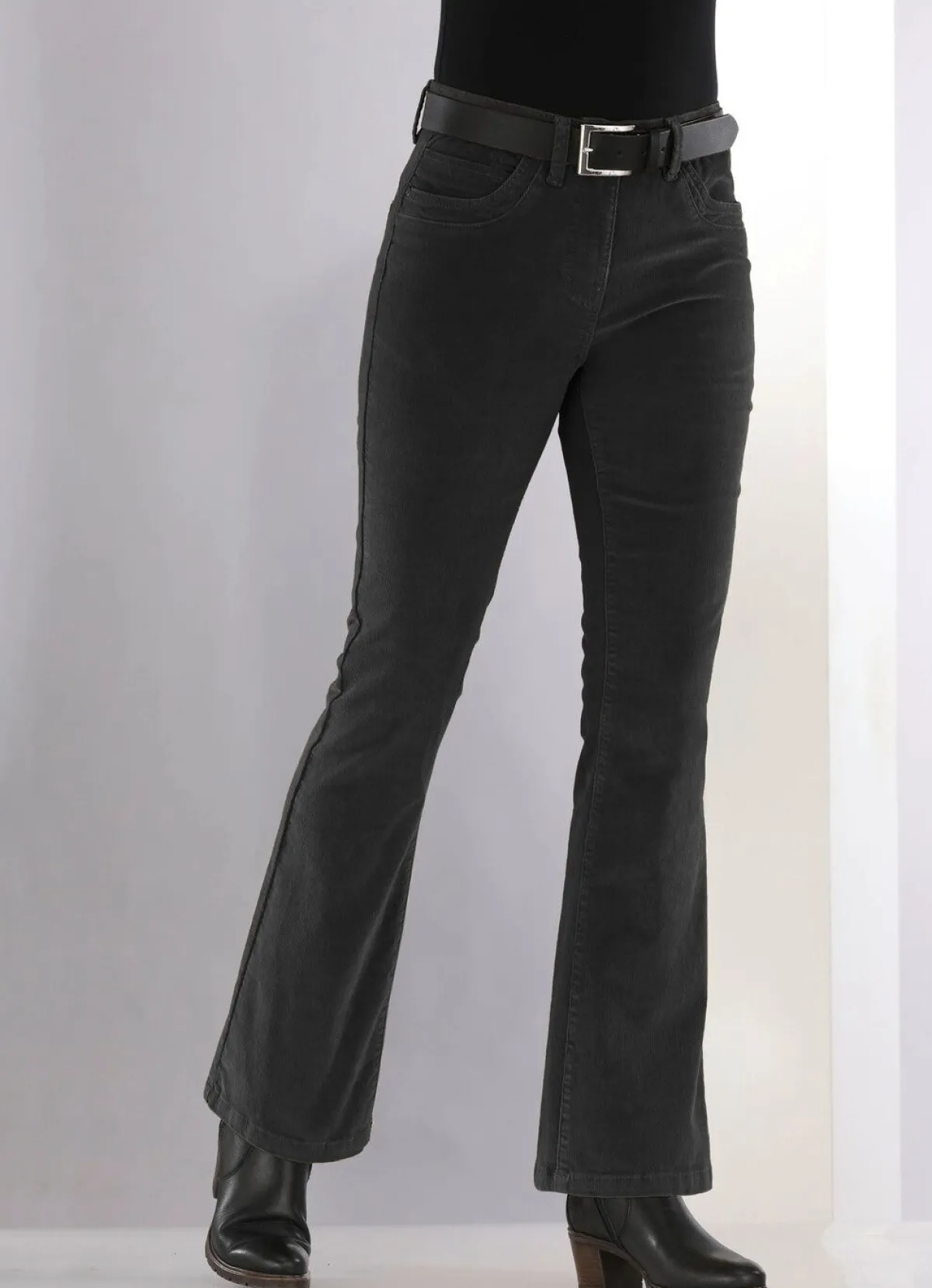 Damen BADER Cordhose in trendiger Bootcut-Form