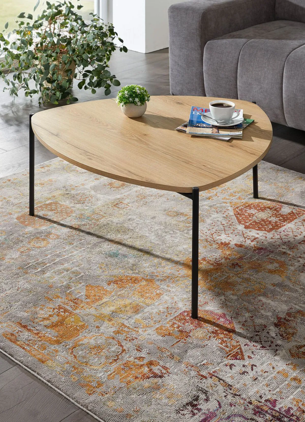 BADER Couchtisch im Loft-Design mit Metallgestell