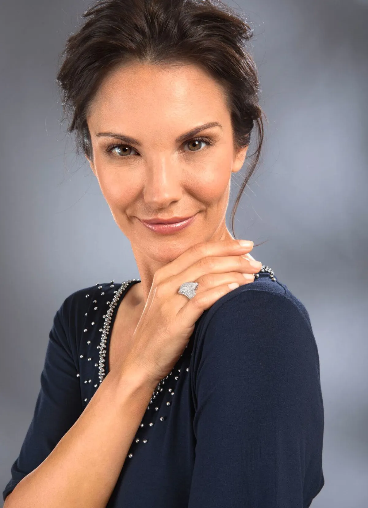 Damen BADER Damenring mit 72 Diamanten und 46 Brillanten