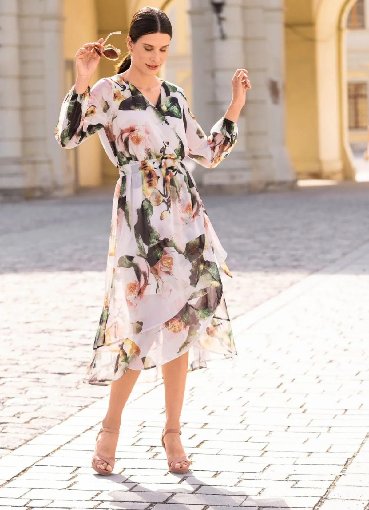 Damen laurakent Kleid mit Bindegürtel