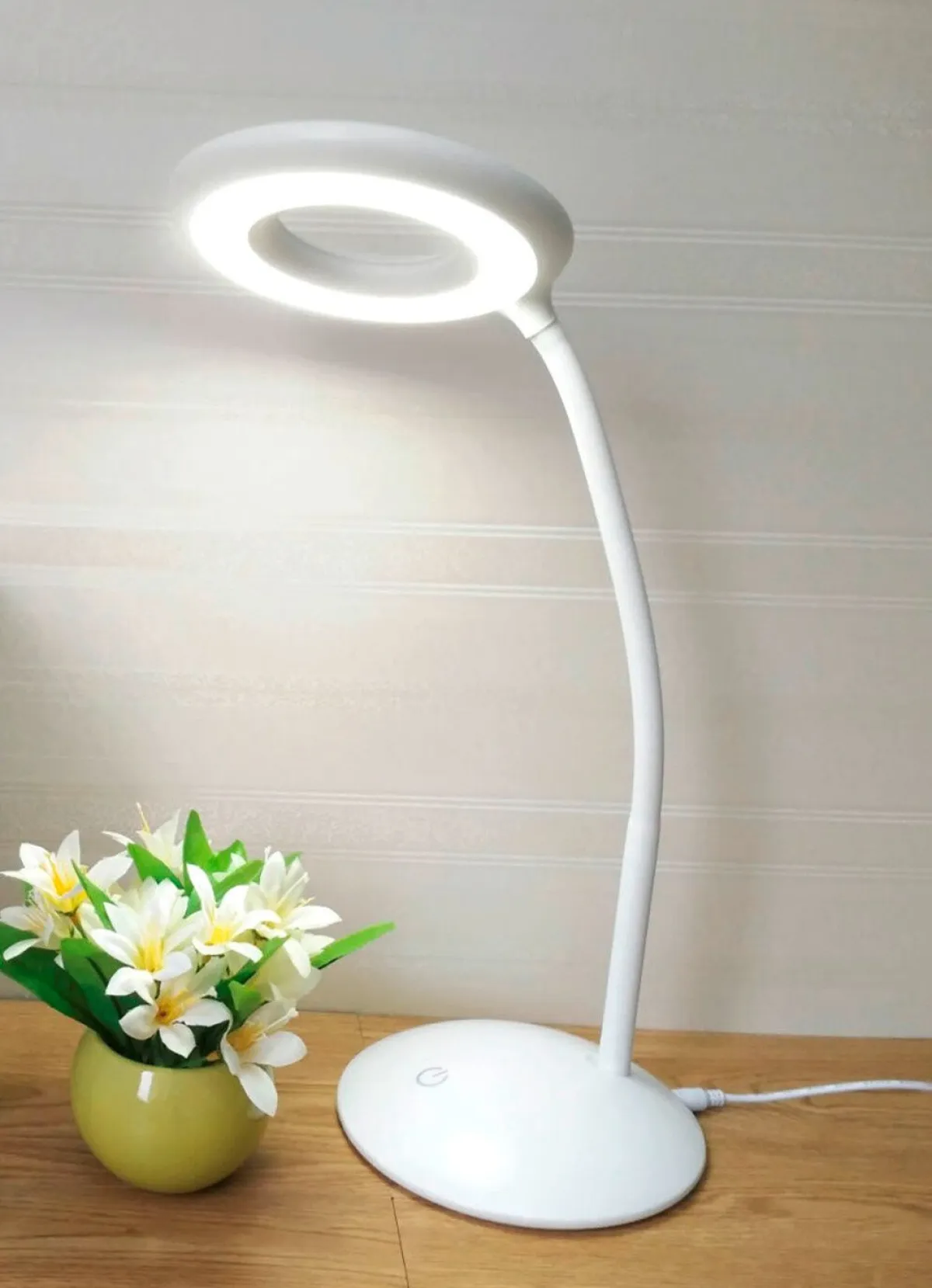 BADER LED-Lupenlampe mit 8-facher Vergrößerung