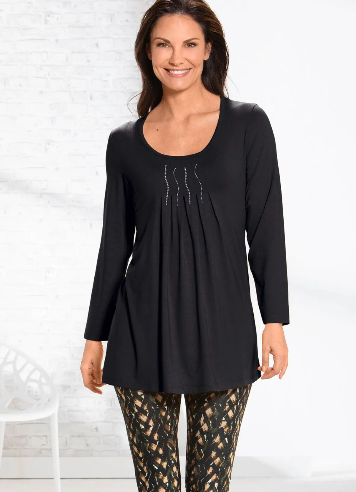 Damen BADER Longshirt mit Plättchenzier in 2 Farben