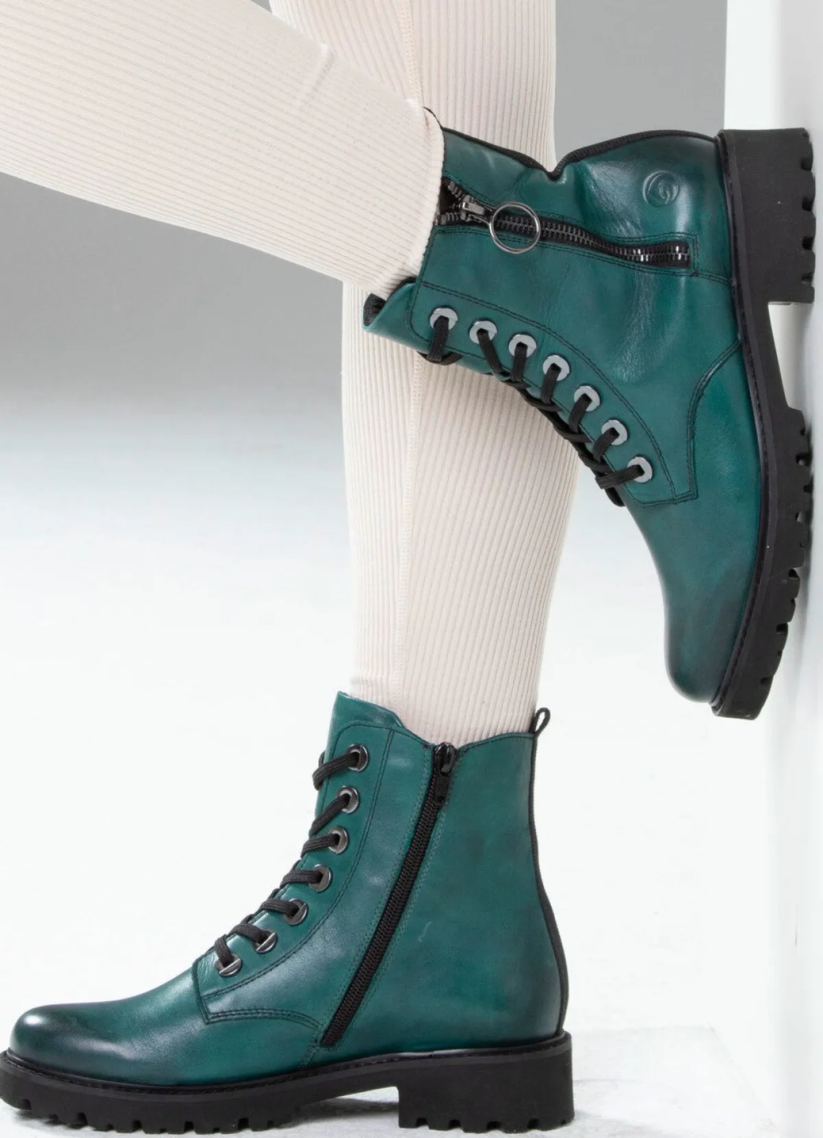 Damen Remonte , modische Damen-Stiefeletten, Winterschuhe, Weite G, mit herausnehmbarem Fußbett