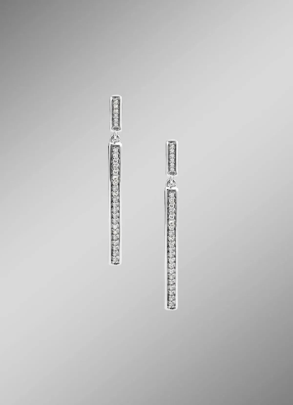 Damen BADER Schicke Ohrstecker mit 54 Diamanten