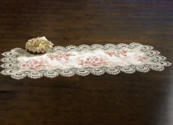 SCHÄFER Tischdecke von Schäfer mit feinster Macramé-Spitze