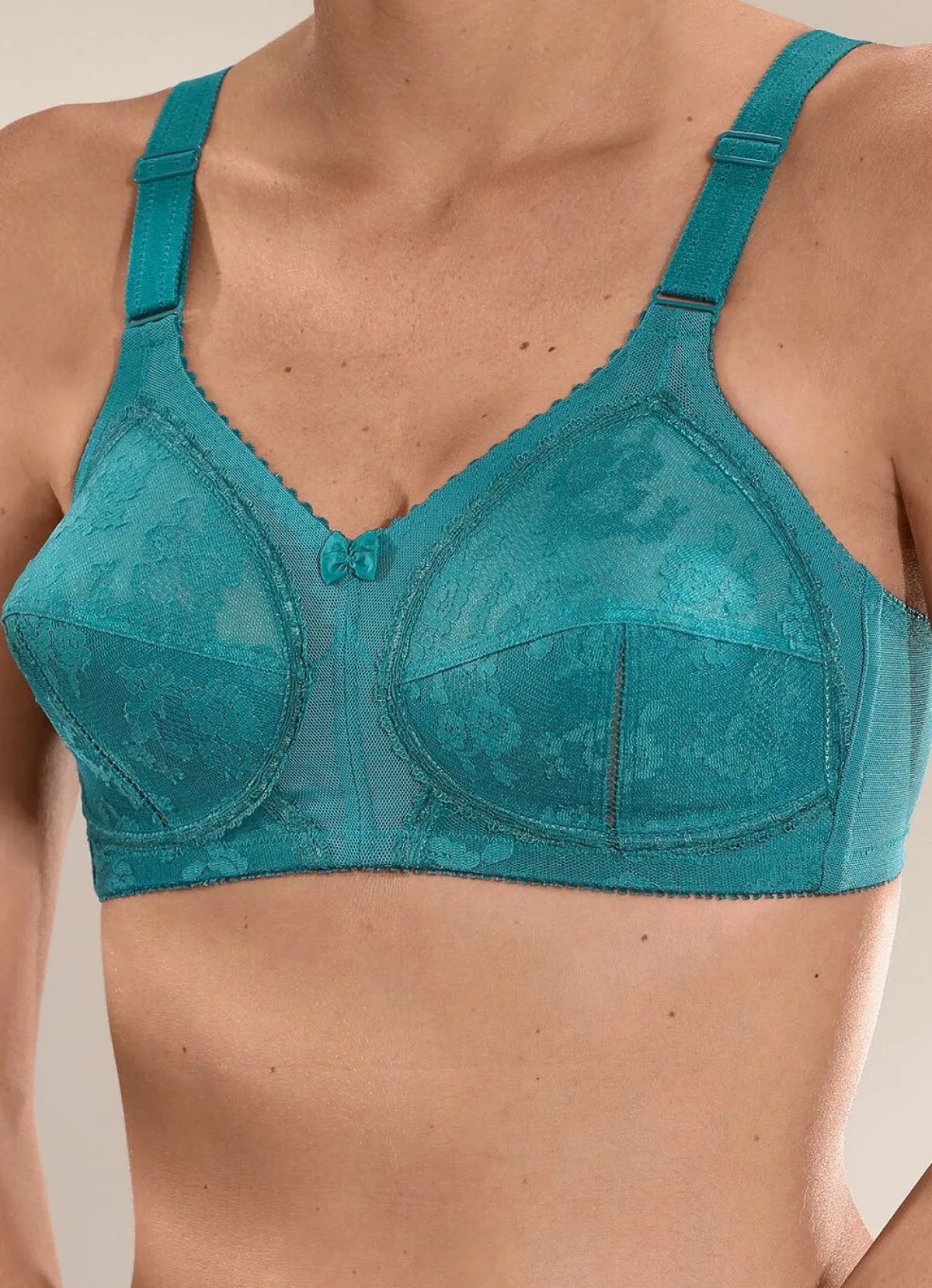 Damen BADER Triumph-Doreen BH mit Spitzencups